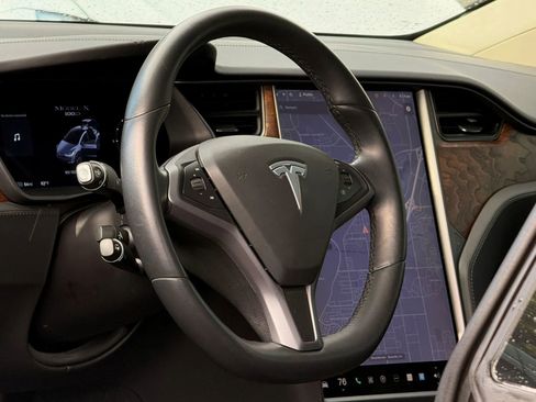 Used 2018 Tesla Model X 100D AWD/4WD image 11