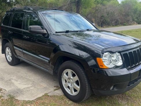 Used 2009 Jeep Grand Cherokee Laredo image 3