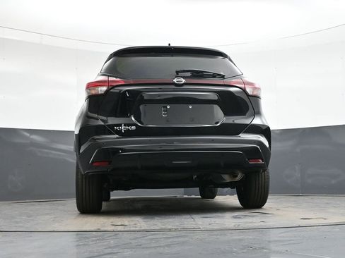 Certified 2025 Nissan Kicks Play S FWD image 37