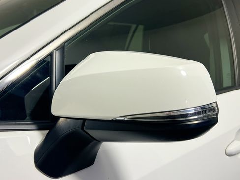 Used 2021 Toyota RAV4 XLE w/ Convenience Package FWD image 12