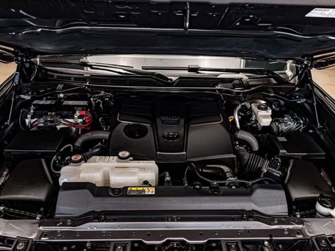 Used 2023 Toyota Tundra Platinum image 31