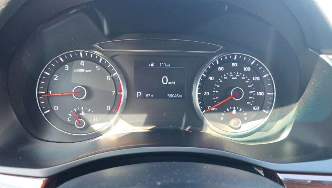 Used 2019 Kia Cadenza Premium FWD image 14