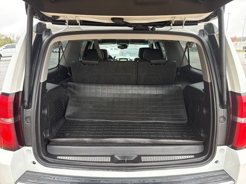 Used 2017 Chevrolet Suburban Premier image 28