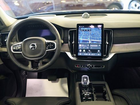 New 2025 Volvo XC90 B6 Ultra w/ Lounge Package image 19