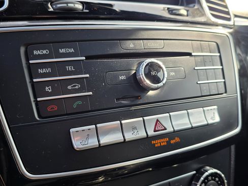 Used 2018 Mercedes-Benz GLE 350 w/ Premium 1 Package image 34