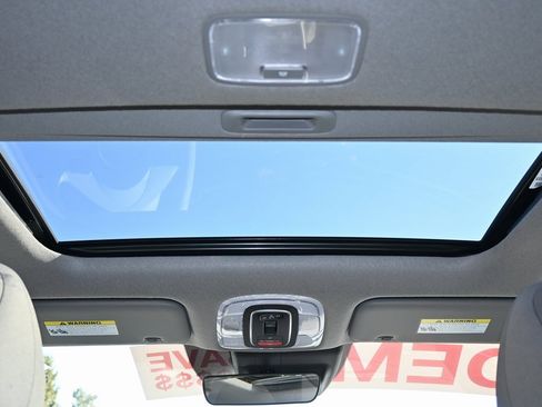 Used 2024 Hyundai Elantra SEL w/ Convenience Package image 19