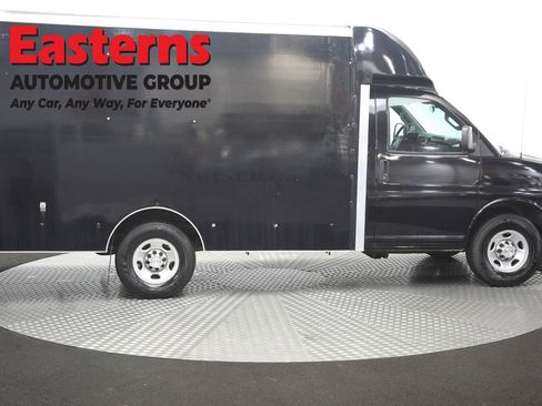Used 2017 Chevrolet Express 3500 RWD image 41