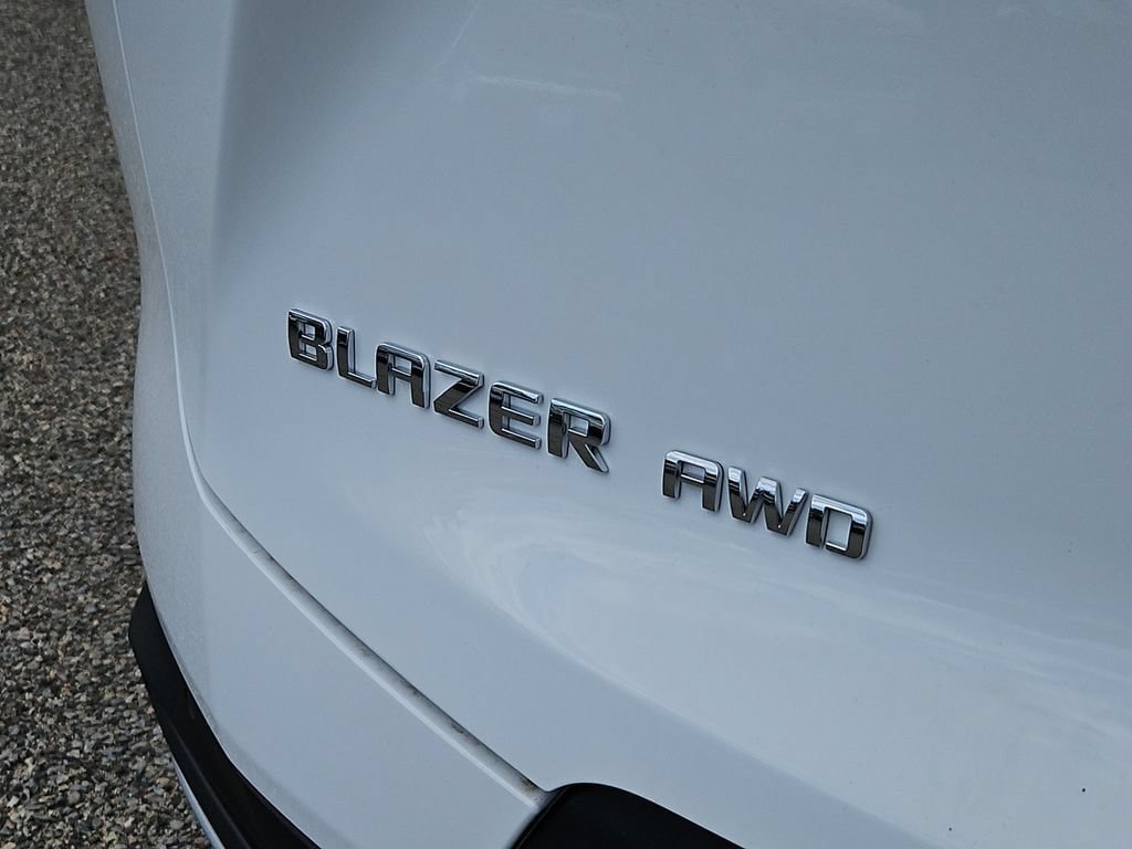 New 2026 Chevrolet Blazer LT w/ LPO, Floor Liner Package AWD/4WD image 6