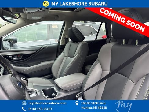 Used 2025 Subaru Outback Onyx Edition AWD/4WD image 9