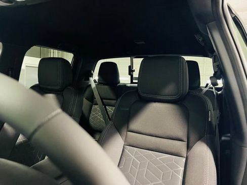 New 2026 Nissan Frontier SV RWD image 3