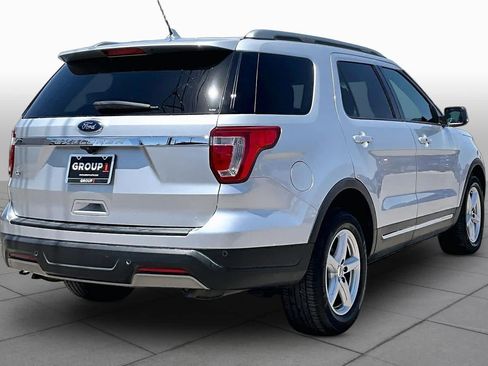 Used 2019 Ford Explorer XLT w/ Equipment Group 201A FWD image 13