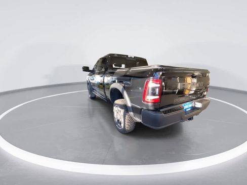Used 2014 RAM 1500 Laramie image 7