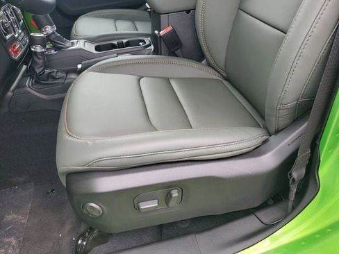 New 2025 Jeep Gladiator Mojave image 24