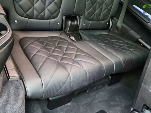 Used 2024 BMW X7 xDrive40i w/ M Sport Package AWD/4WD image 30