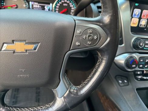 Used 2018 Chevrolet Suburban LT w/ LT Signature Package image 16