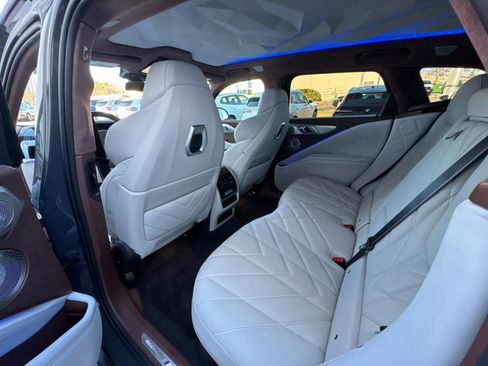 Certified 2025 BMW XM image 14