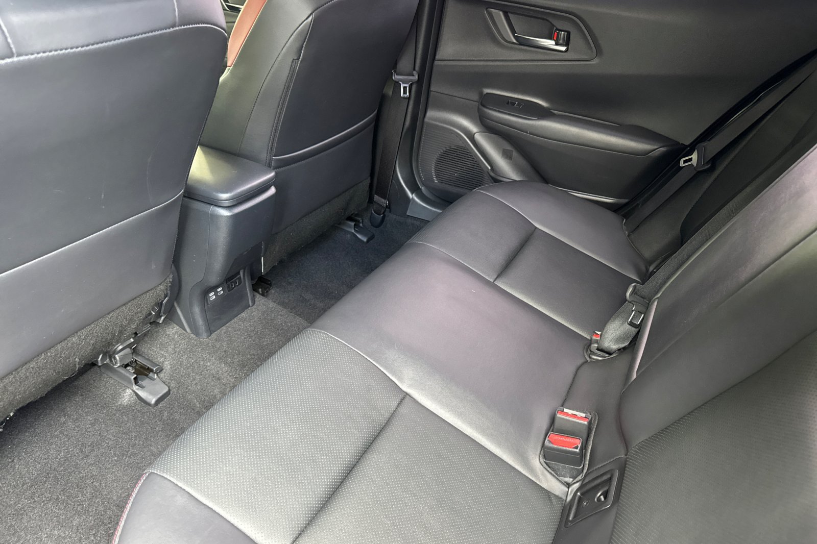 Certified 2024 Toyota Prius Prime FWD image 15