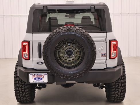 New 2026 Ford Bronco 4-Door AWD/4WD image 8