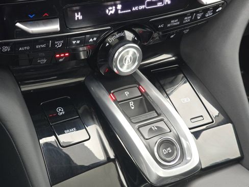 Used 2023 Acura MDX w/ Technology Package image 32