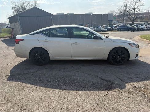 Used 2019 Nissan Altima 2.5 SR image 4