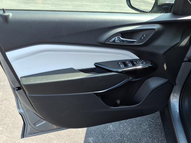 New 2026 Chevrolet Trax LT w/ Driver Confidence Package FWD image 10
