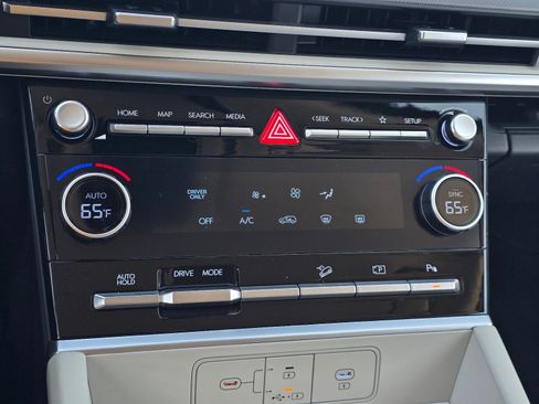 New 2026 Hyundai Santa Fe SE image 19