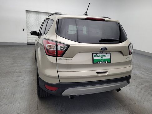 Used 2018 Ford Escape SE w/ SE Sync 3 Package FWD image 6