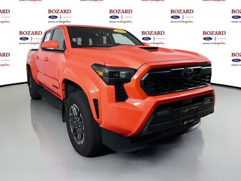 Used 2024 Toyota Tacoma TRD Sport w/ TRD Sport Upgrade Package AWD/4WD image 1
