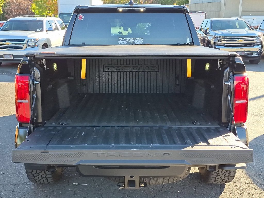 Used 2026 Toyota Tacoma TRD Off-Road AWD/4WD image 9