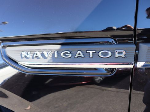 Used 2024 Lincoln Navigator L Premiere 4x4 image 86