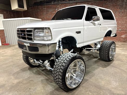 Used 1994 Ford Bronco XLT image 36