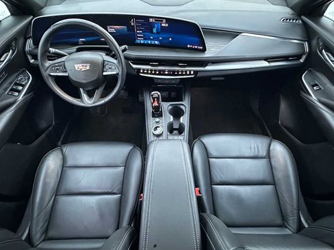 Used 2024 Cadillac XT4 Premium Luxury image 19