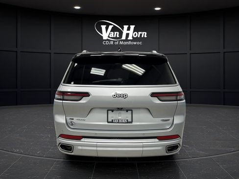 Used 2023 Jeep Grand Cherokee L Summit w/ Advanced Protech Group IV AWD/4WD image 6