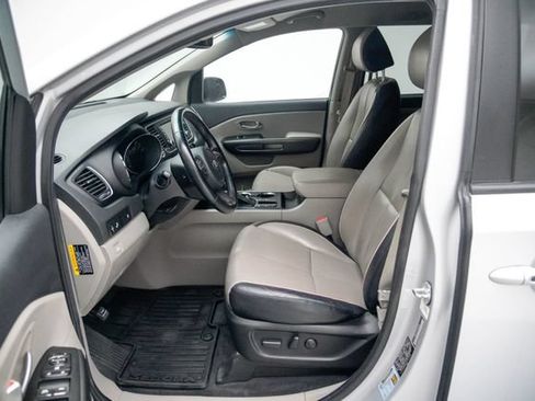 Used 2020 Kia Sedona EX FWD image 23