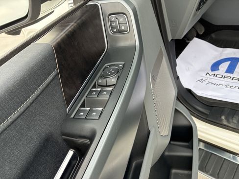 Used 2021 Ford F150 Lariat w/ Equipment Group 502A High image 17