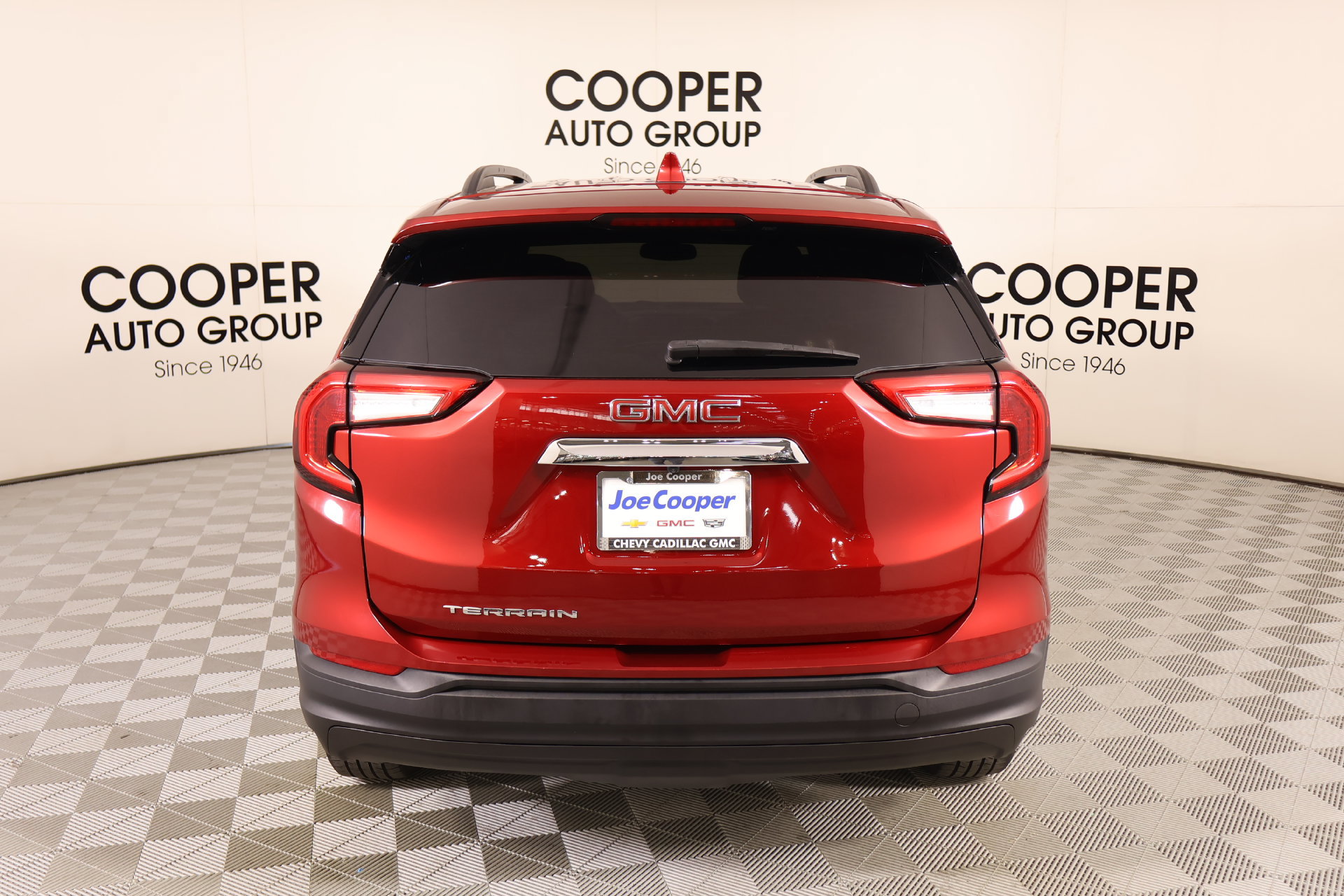 Used 2023 GMC Terrain SLE w/ Driver Convenience Package FWD image 21