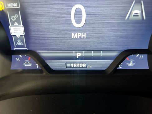 Used 2025 RAM 1500 Laramie AWD/4WD image 13