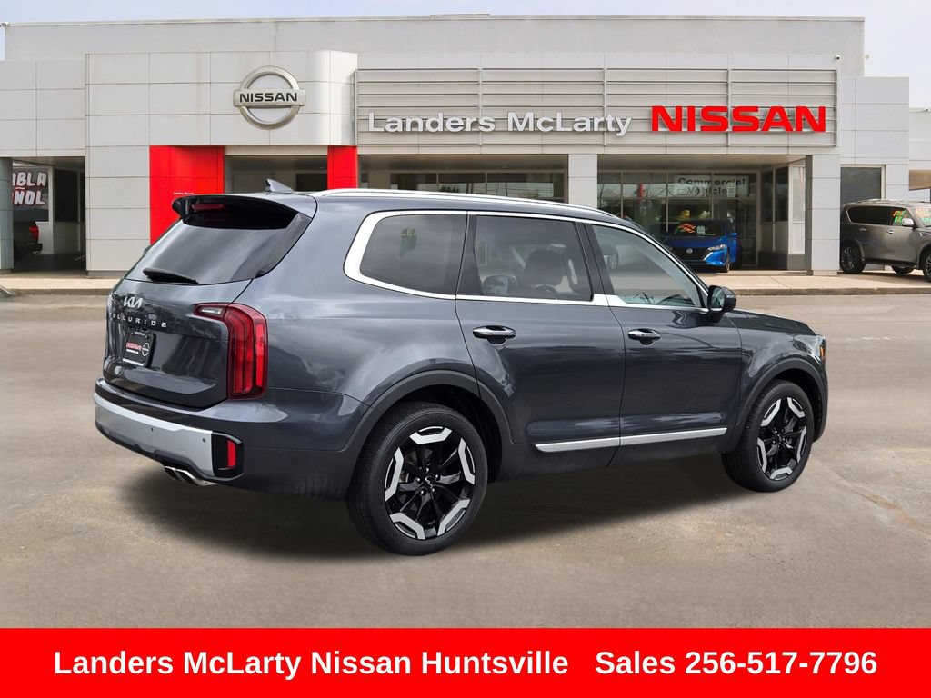 Used 2024 Kia Telluride S w/ S Sunroof Package FWD image 3
