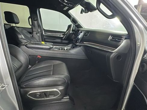 Used 2022 Jeep Wagoneer Series II w/ Rear Seat Video Group 1 RWD image 31