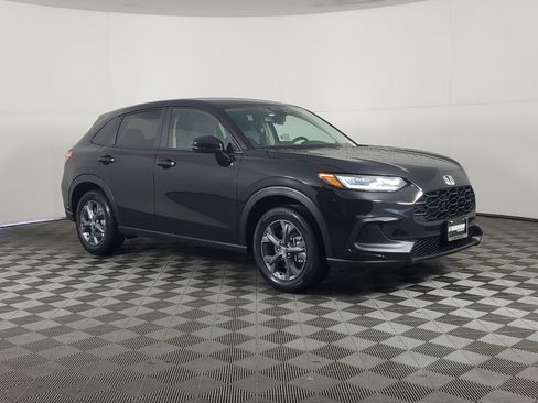 New 2026 Honda HR-V LX image 2