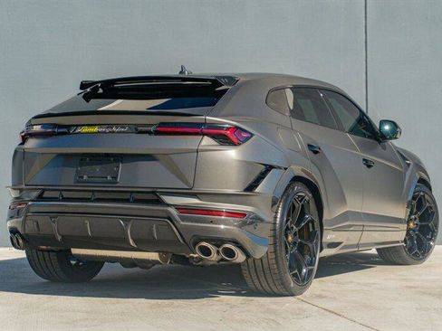 Used 2024 Lamborghini Urus Performante image 6