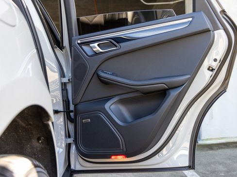 New 2026 Porsche Macan AWD/4WD image 45