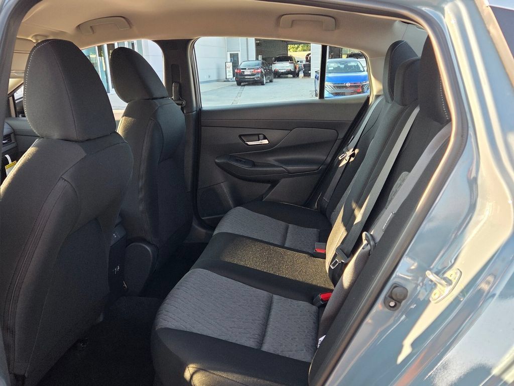 New 2027 Nissan Sentra SV w/ SV Convenience Package FWD image 4