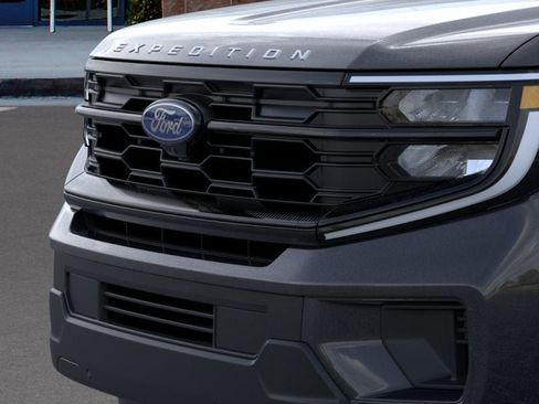 New 2026 Ford Expedition Active AWD/4WD image 17