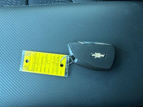 Used 2025 Chevrolet Equinox LT AWD/4WD image 10