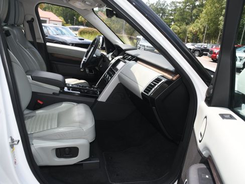 Used 2019 Land Rover Discovery HSE Luxury AWD/4WD image 26