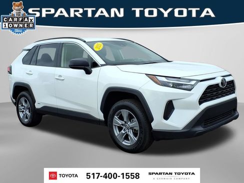 Used 2025 Toyota RAV4 LE AWD/4WD image 4