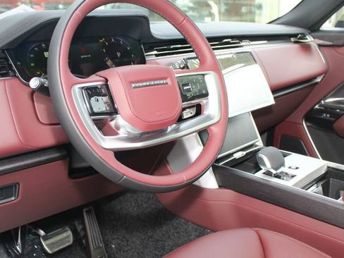 New 2026 Land Rover Range Rover SE image 14