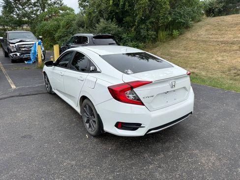 Used 2019 Honda Civic EX image 2