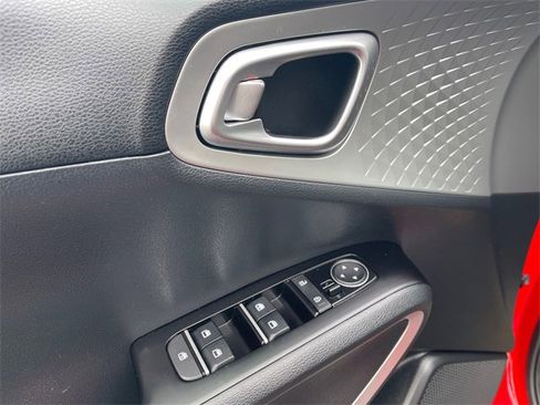 Used 2022 Kia Soul X-Line image 18